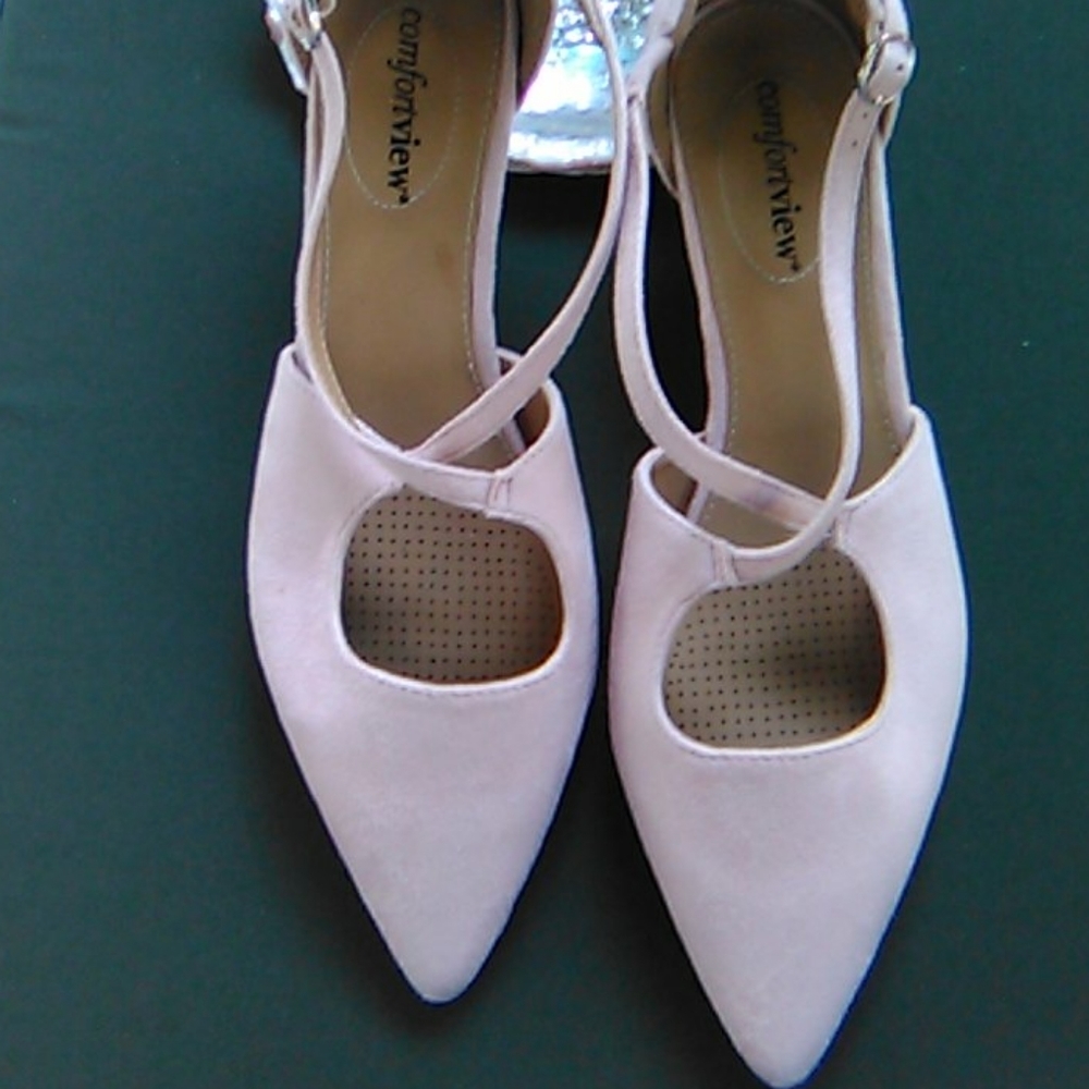 Comfortview Women's Heels in Cream